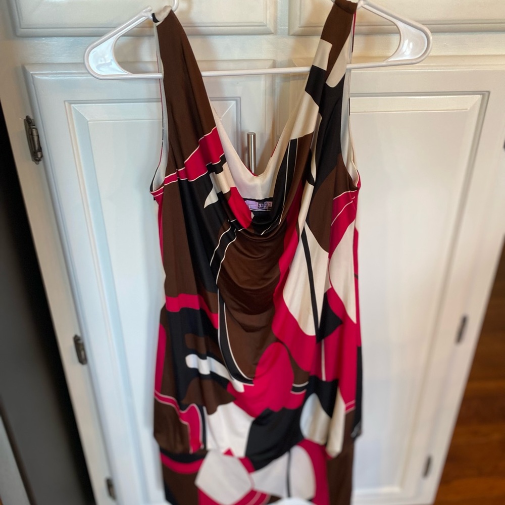 Geometric dress with a dropped neck dress